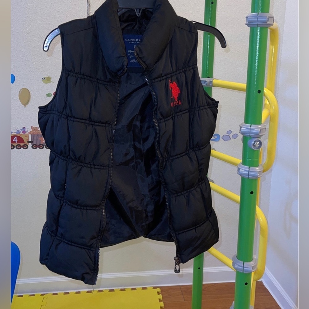 3 woman vest